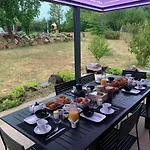Le Grain De Louise Nocleg ze śniadaniem