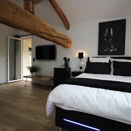 Le Grain De Louise Bed and breakfast Corcelles-en-Beaujolais
