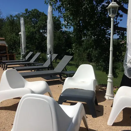 Le Grain De Louise Bed and breakfast