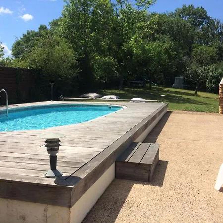 Le Grain De Louise Bed and breakfast Corcelles-en-Beaujolais